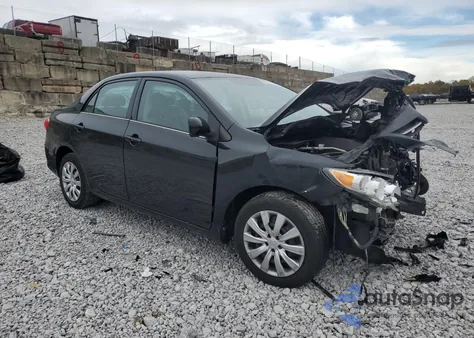 2013 Toyota Corolla Base z USA, uszkodzony, nr VIN 5YFBU4EE5DP165191